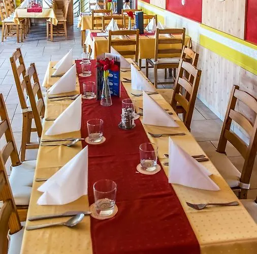 住宿加早餐酒店 La Curia Panzio Dunaszeg